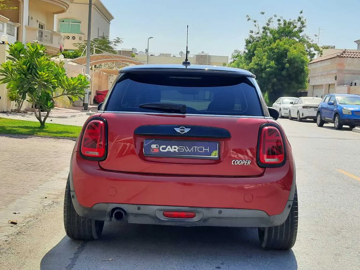 Car image 5