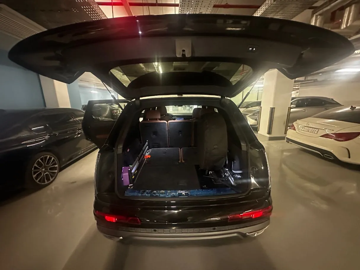 Car image 22