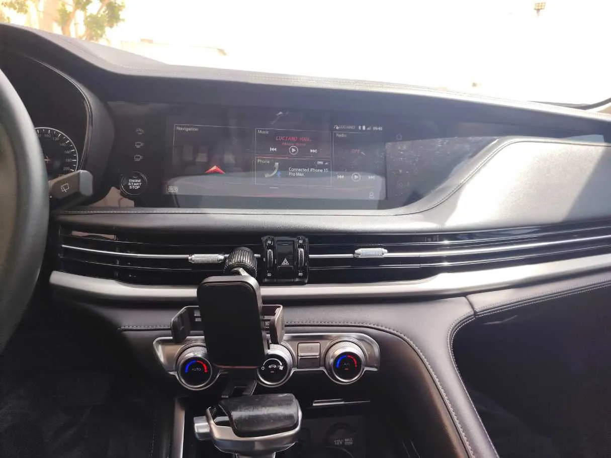 Car image 21
