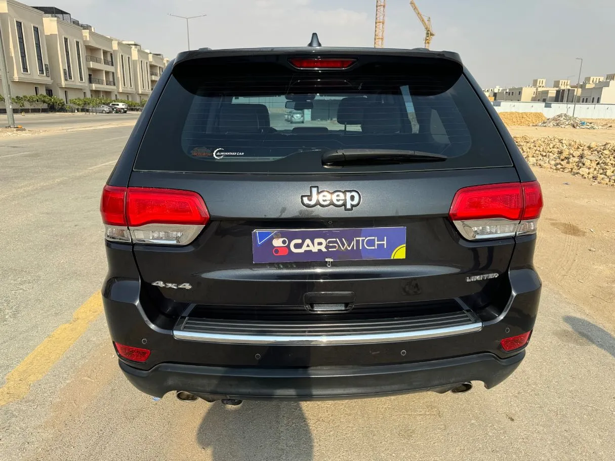 Car image 6