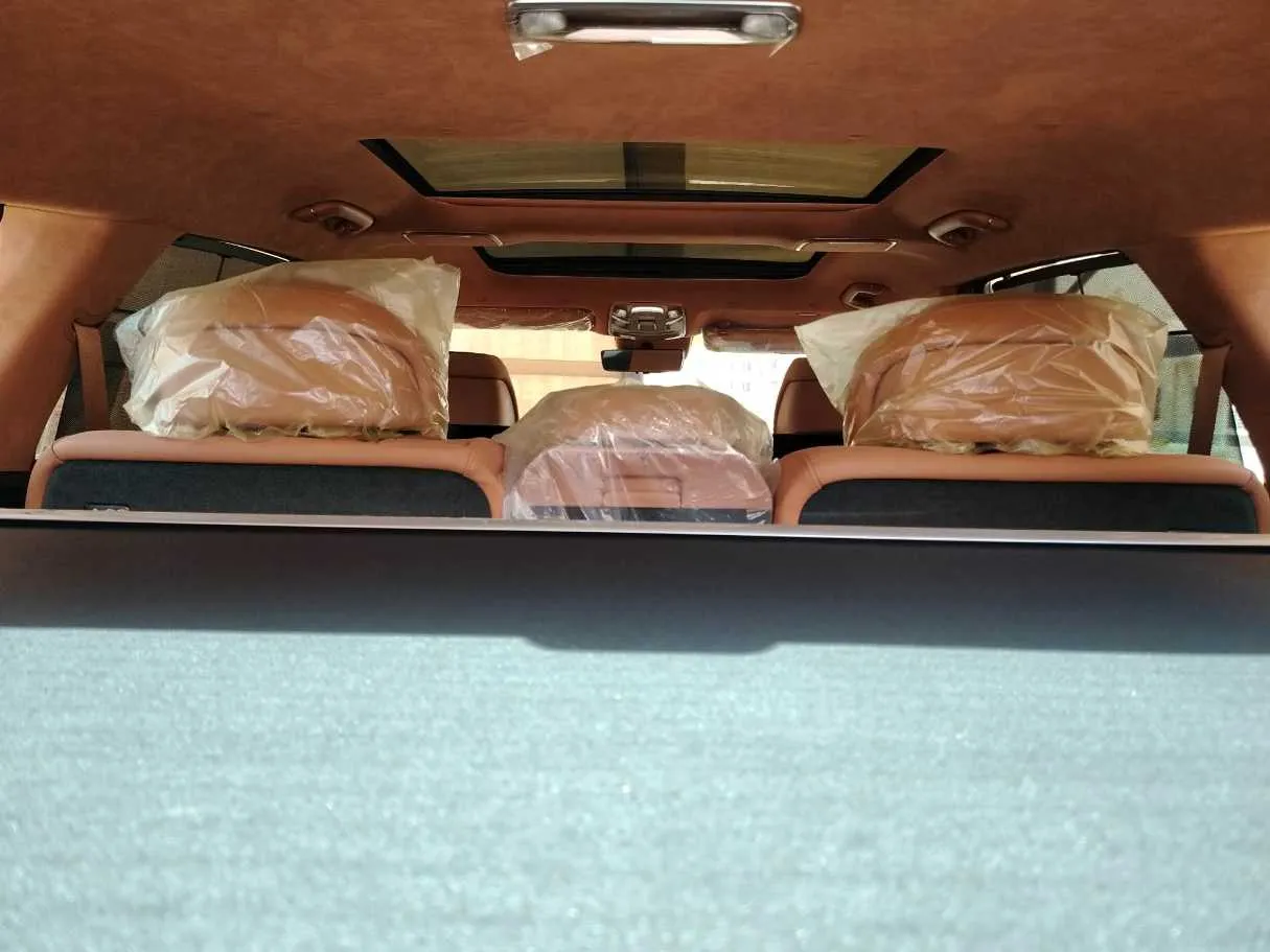 Car image 40