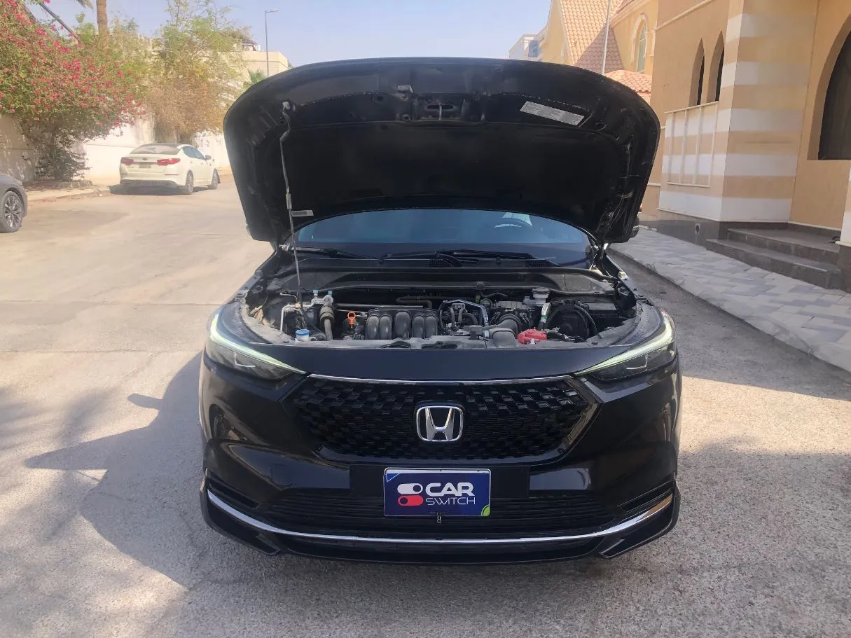 Car image 24