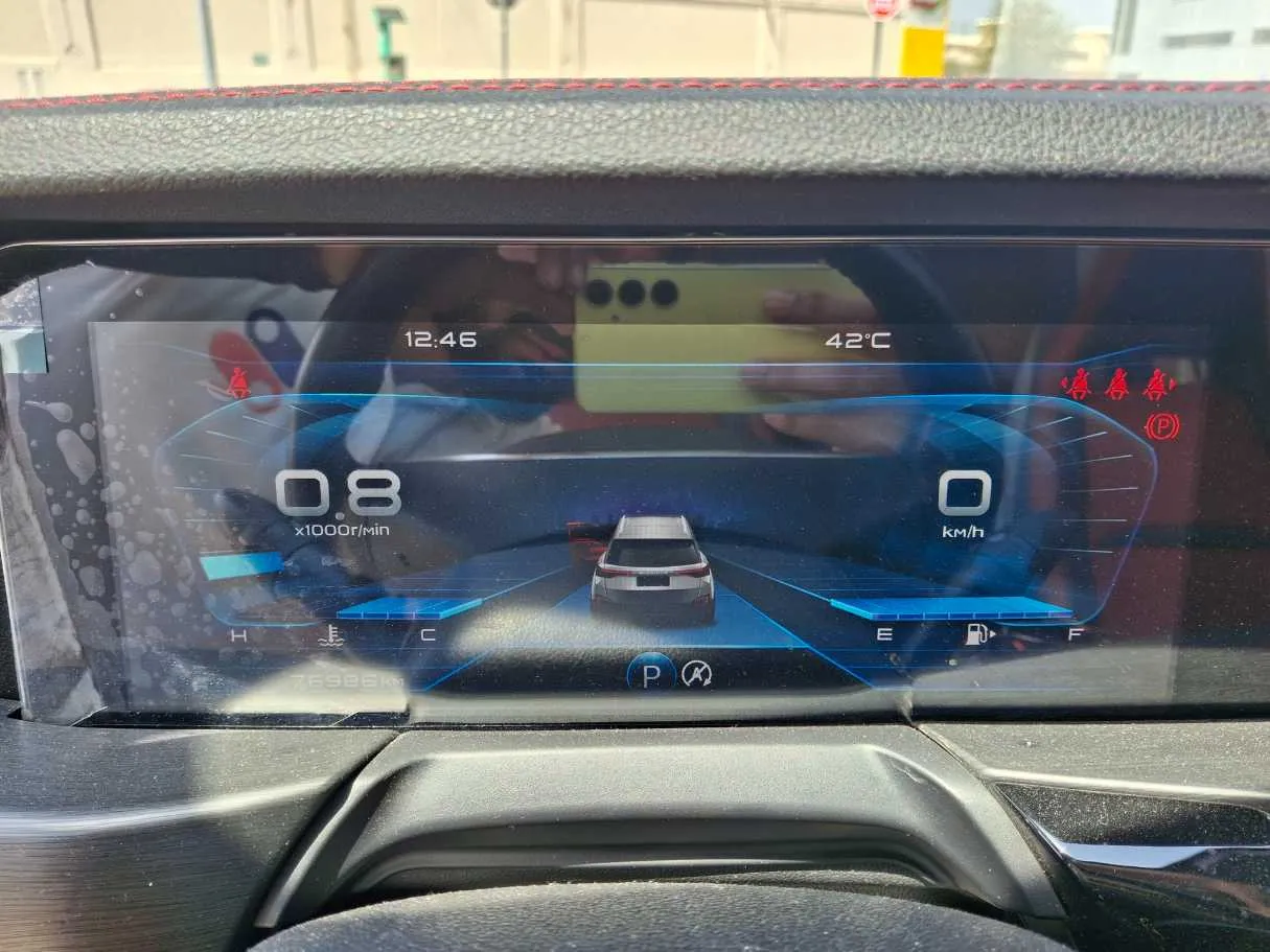 Car image 18