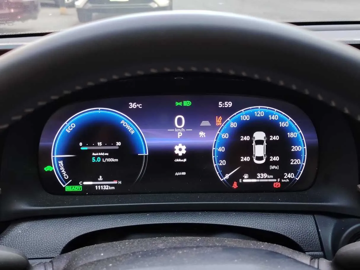 Car image 25
