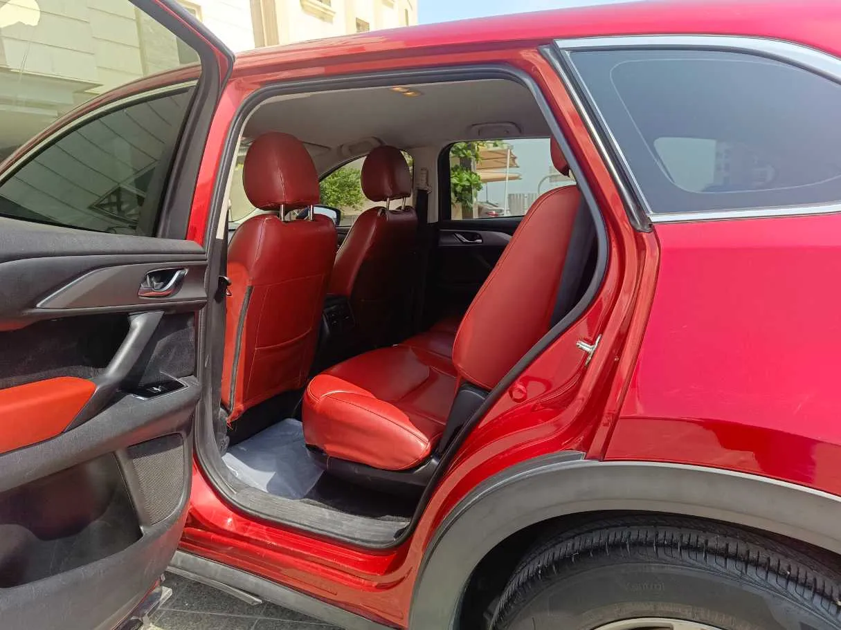 Car image 17