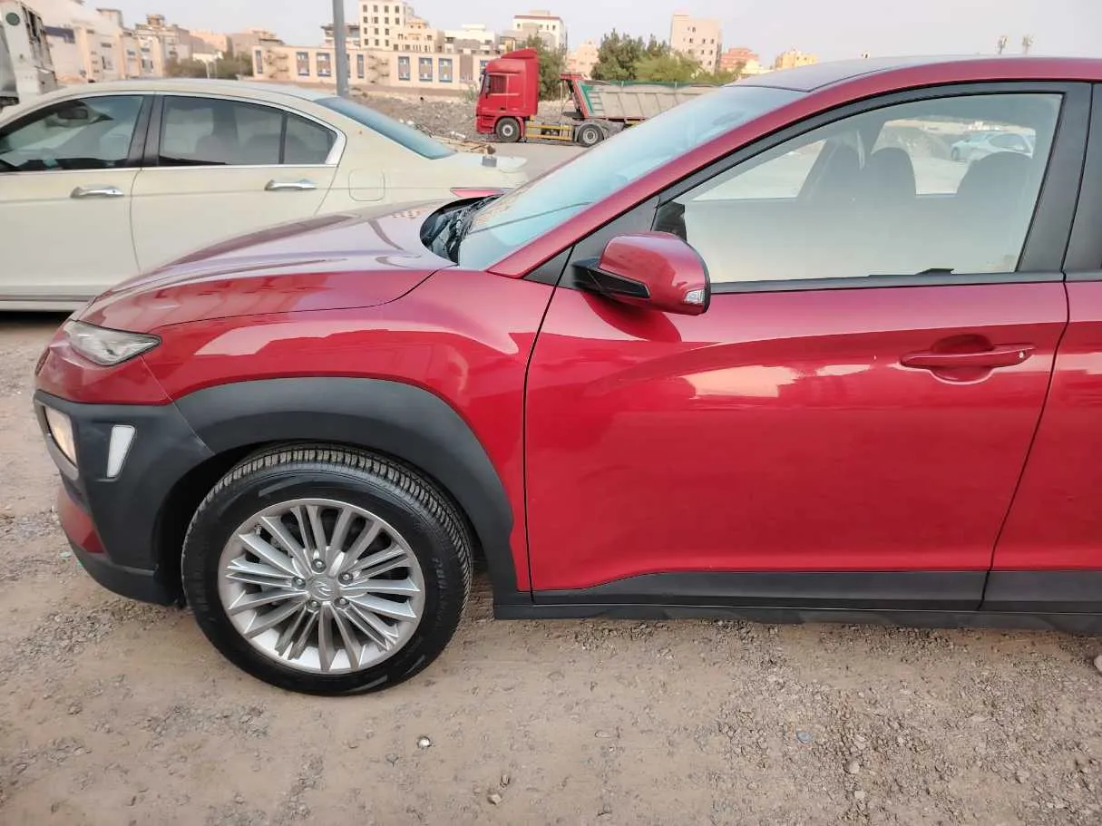 Car image 9
