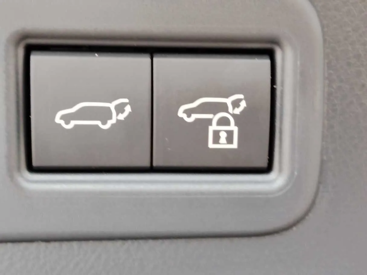 Car image 39