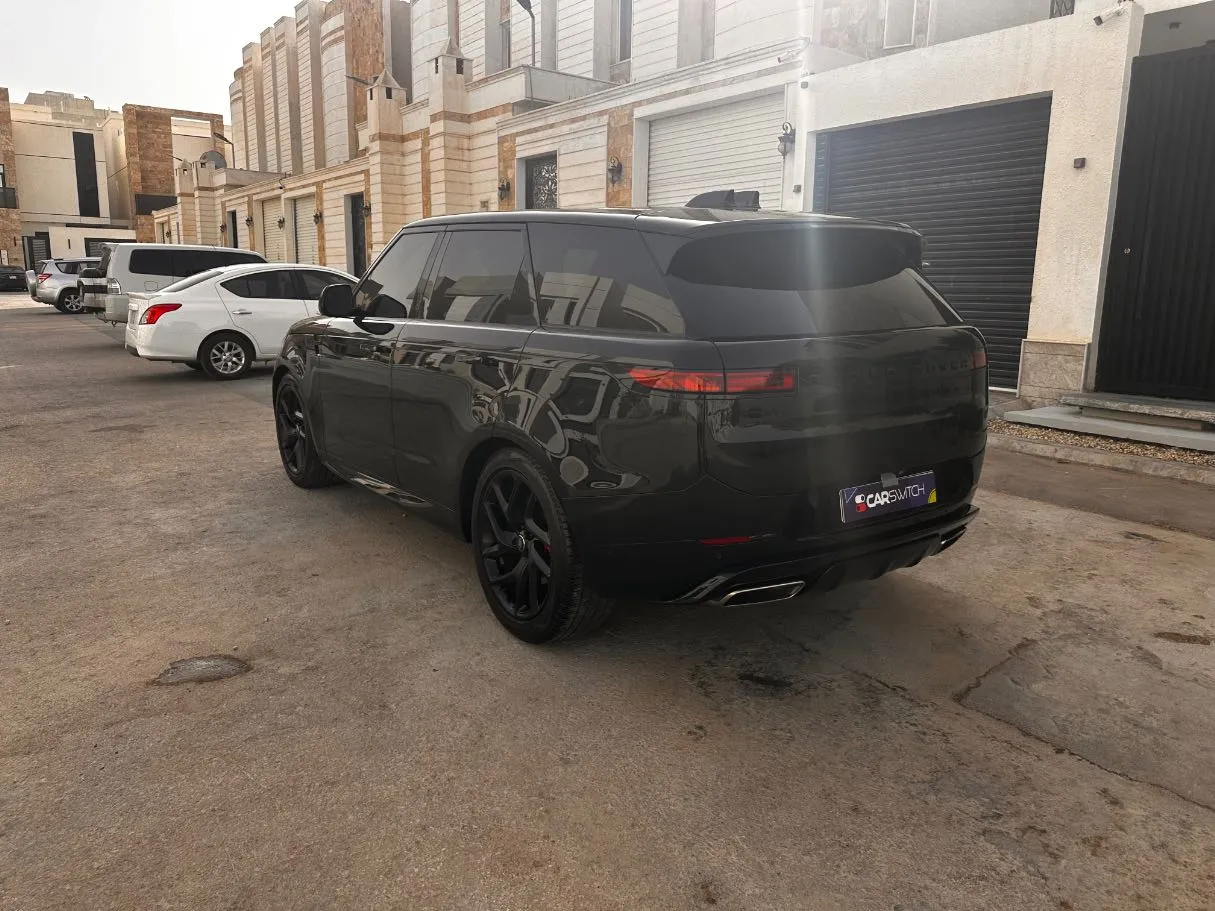 Car image 7