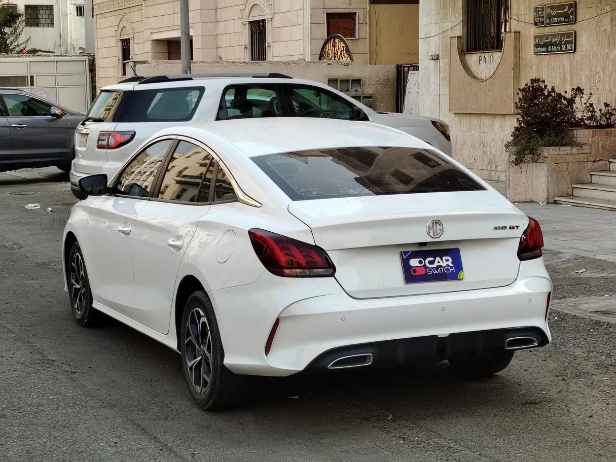 Car image 7