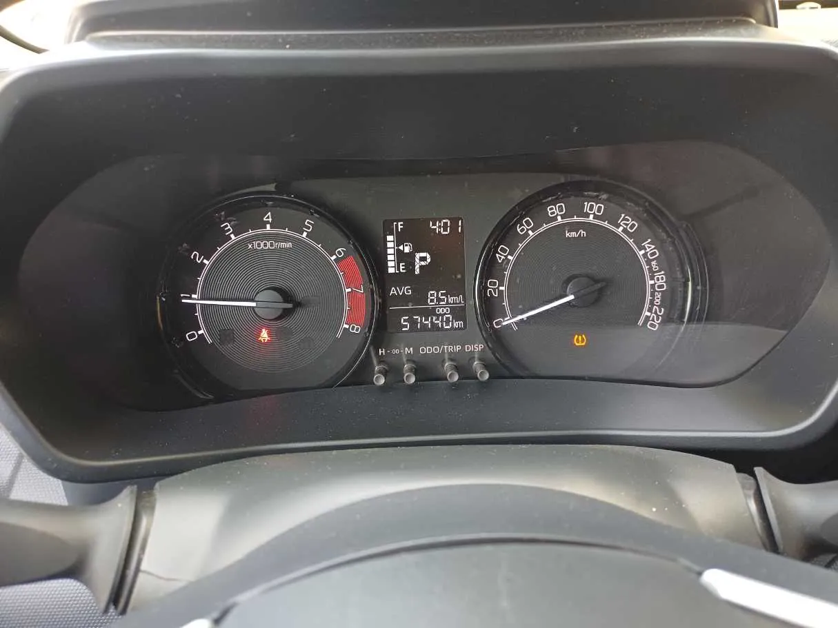 Car image 19