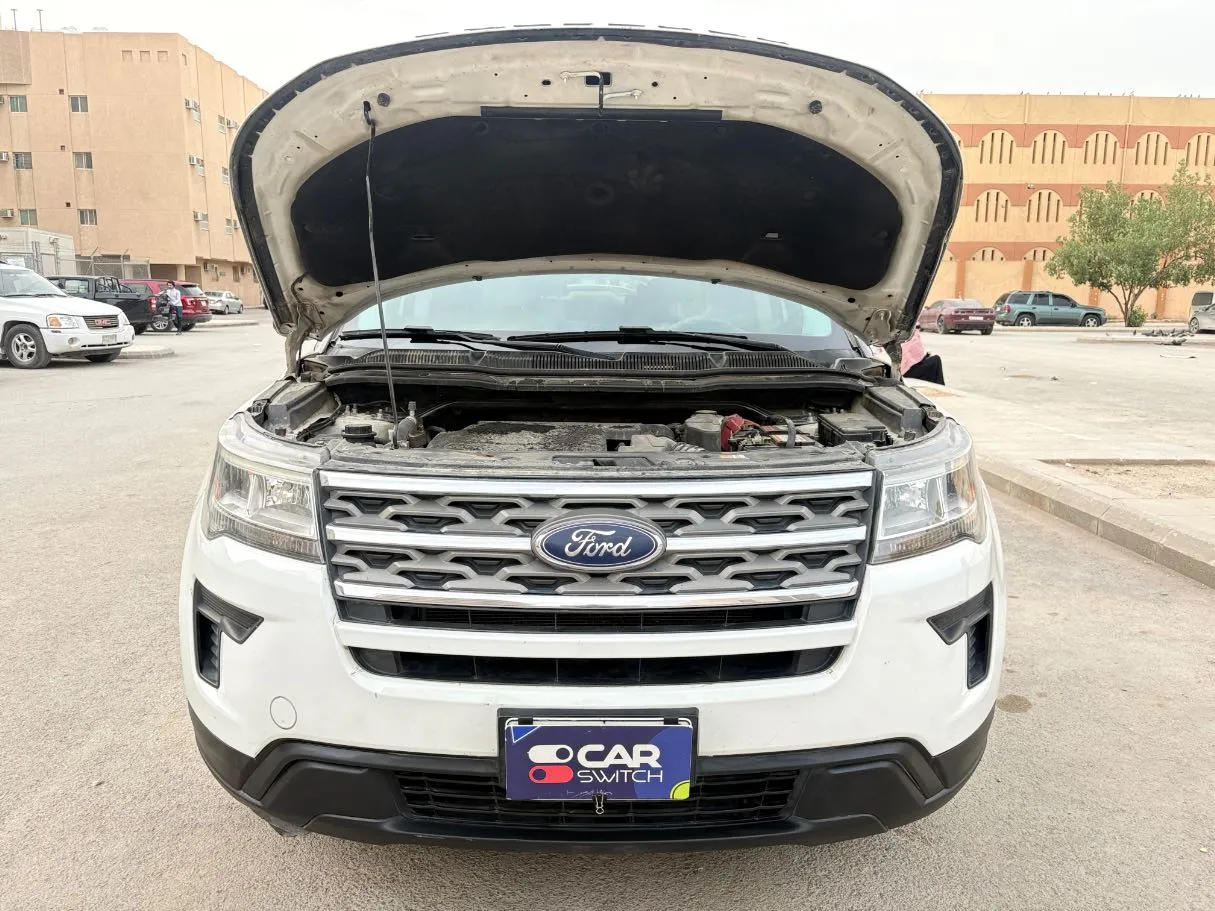 Car image 27
