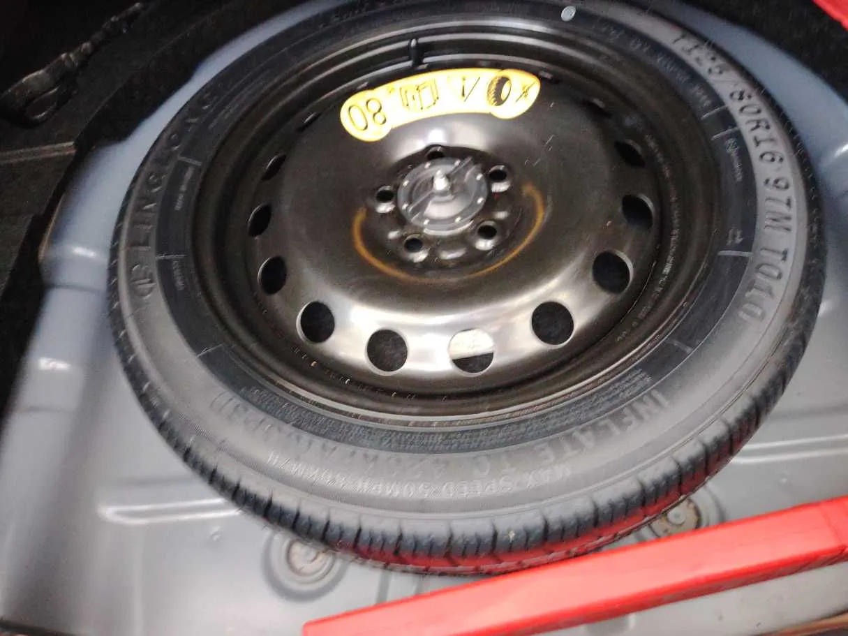 Car image 31