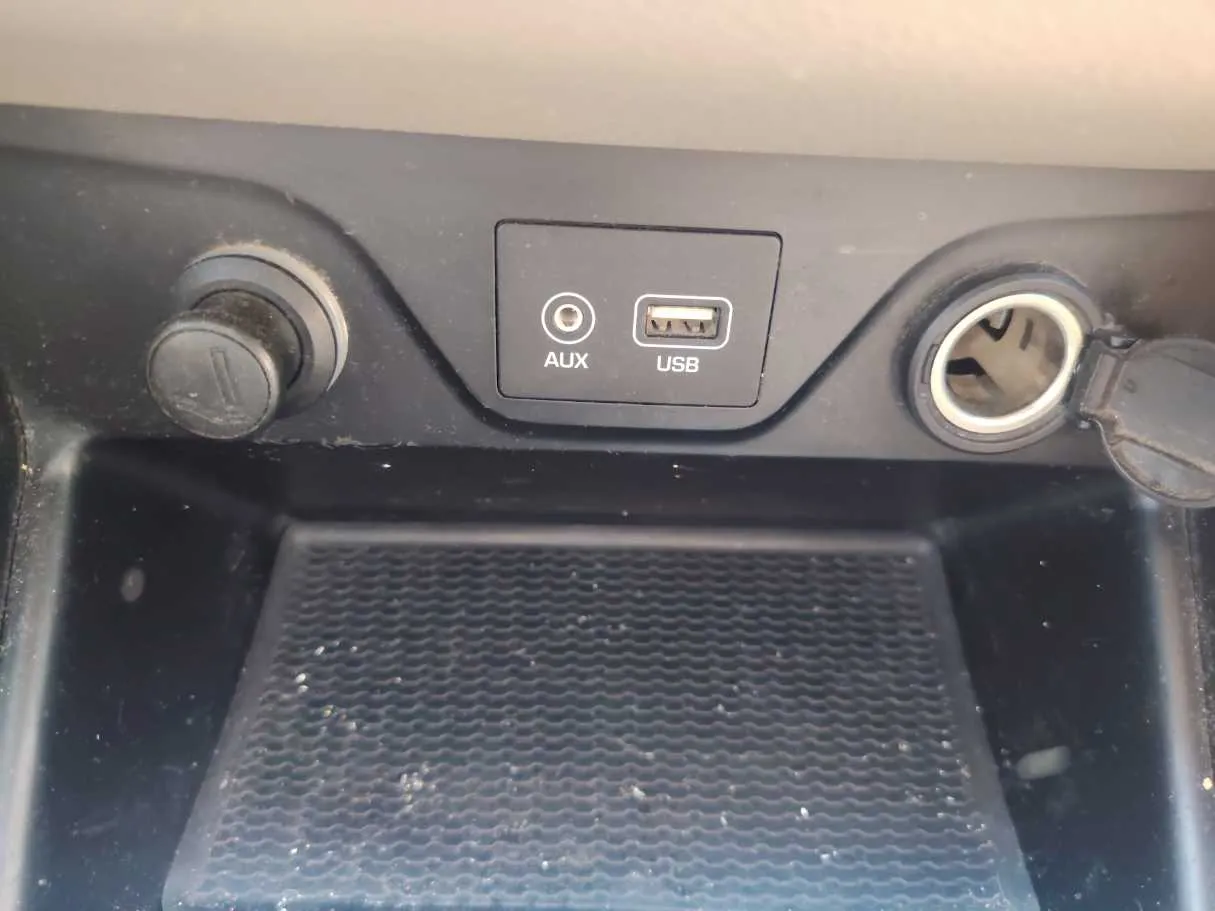 Car image 21
