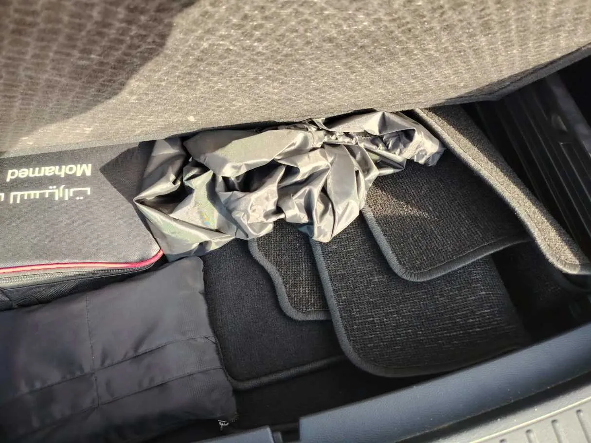 Car image 34