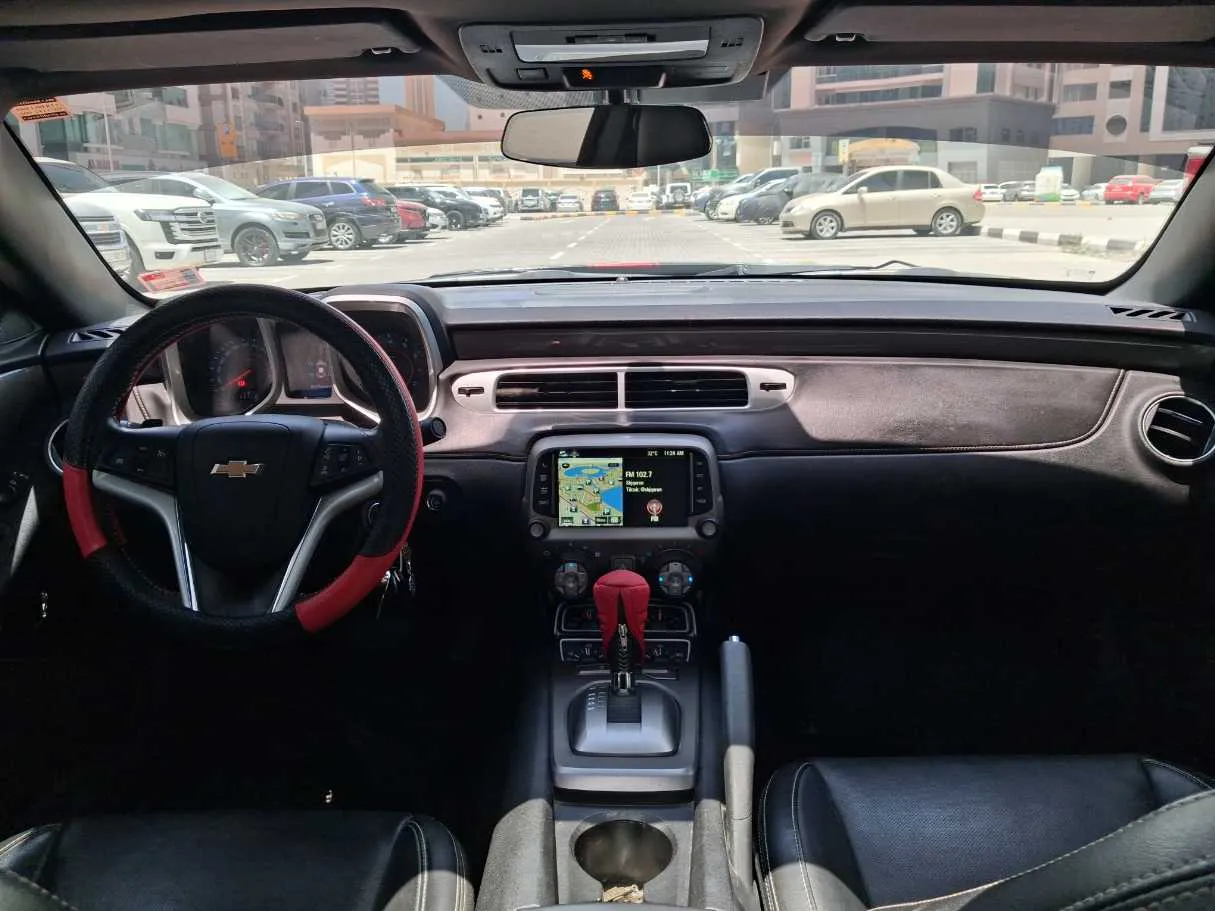 Car image 15