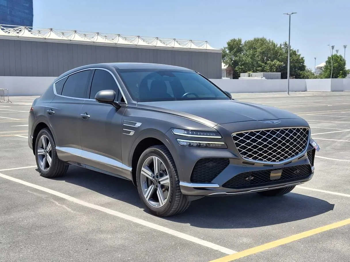 Car image 3