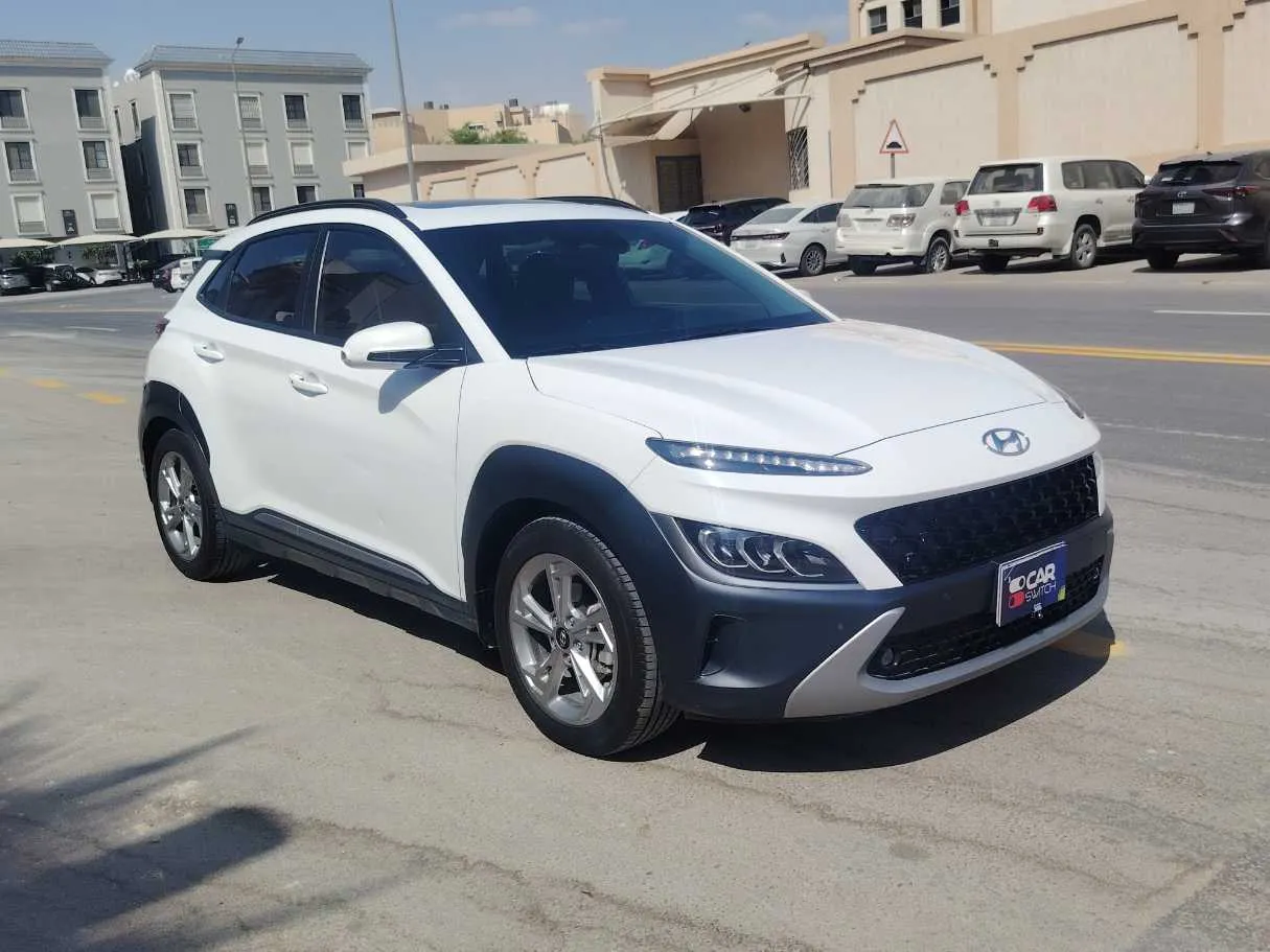 Car image 3
