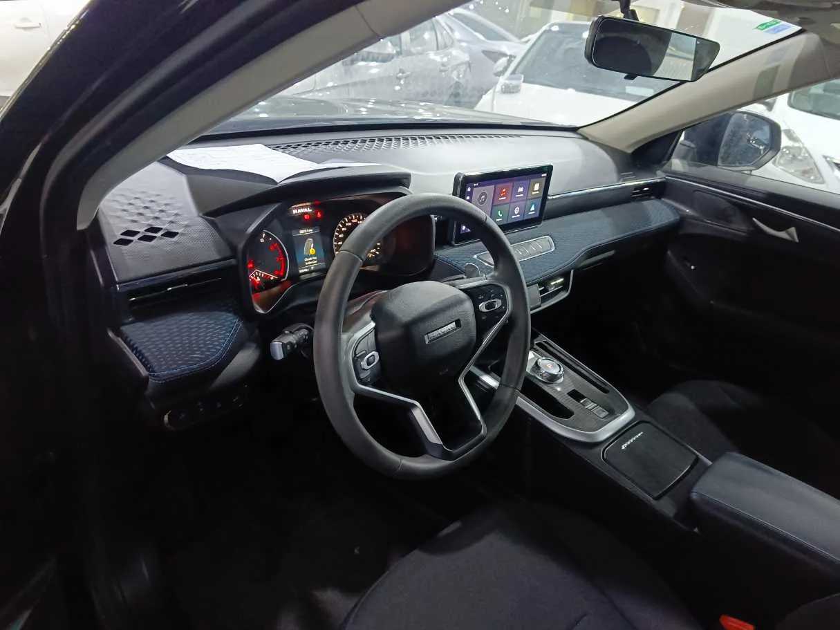 Car image 9