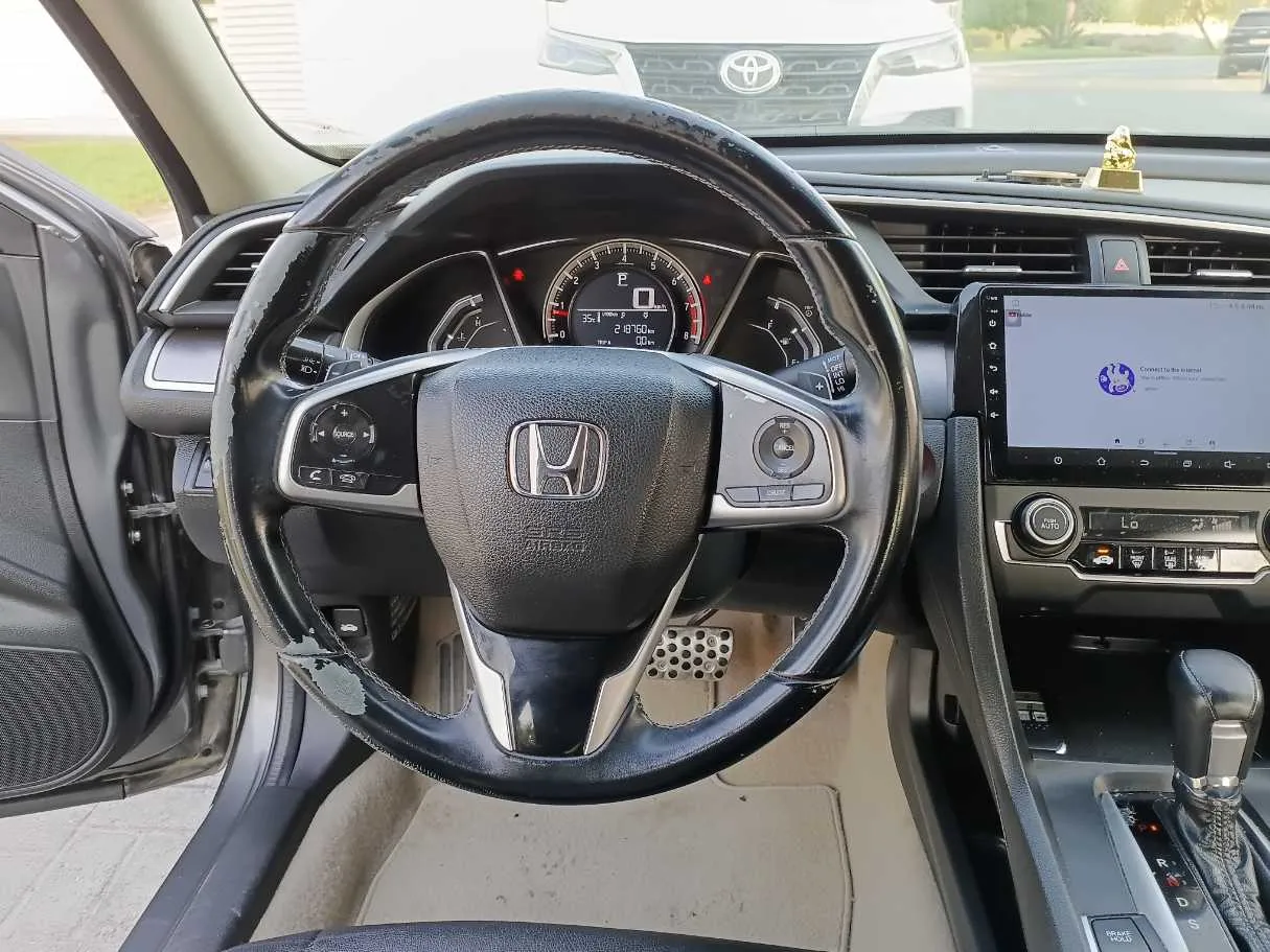 Car image 17