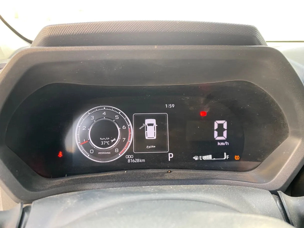 Car image 18