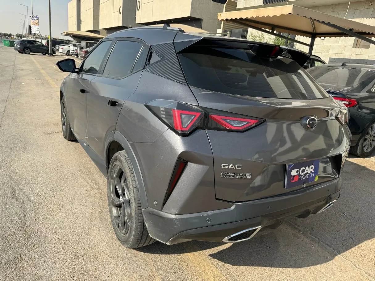 Car image 6