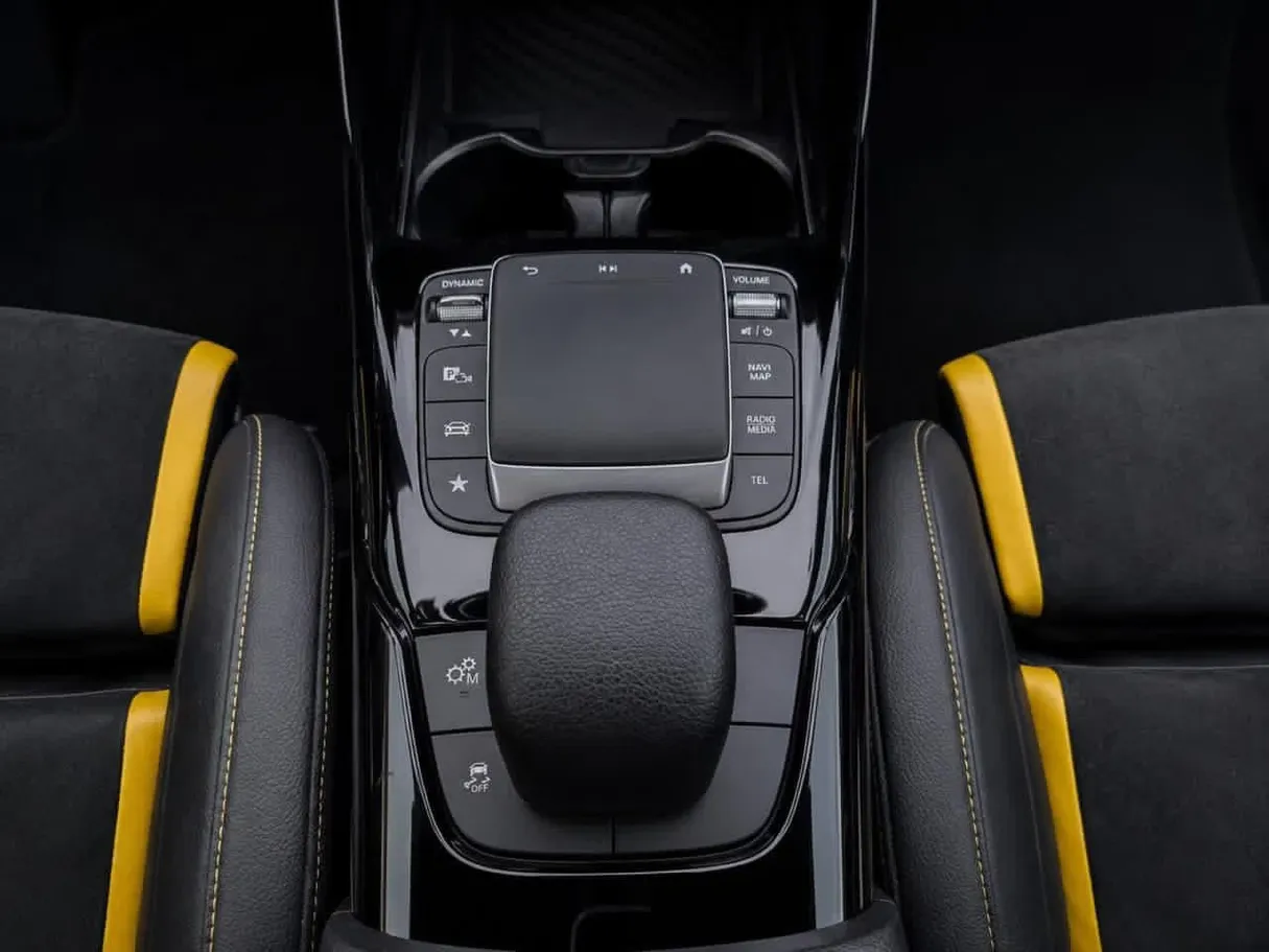 Car image 7