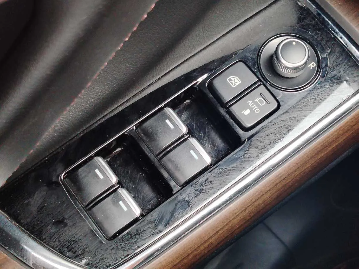 Car image 29