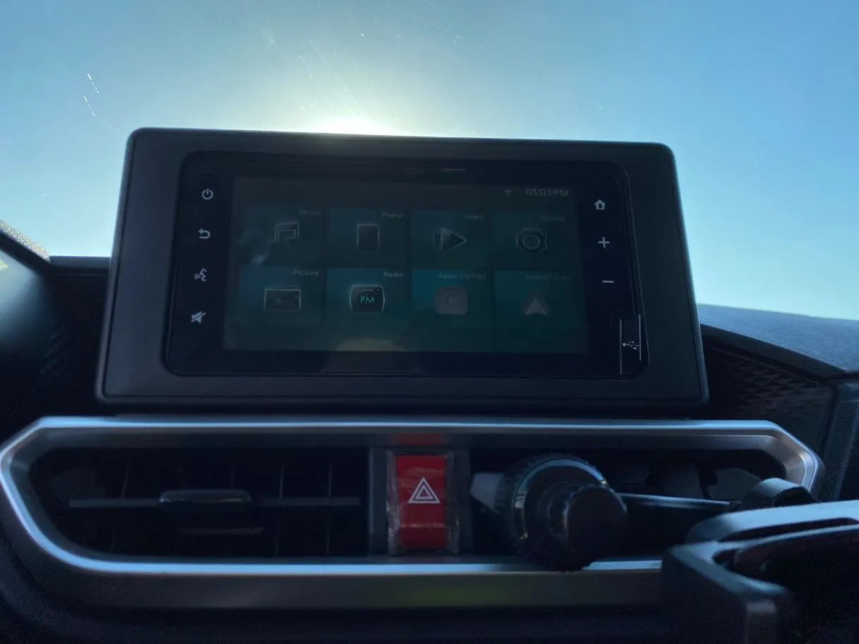 Car image 15