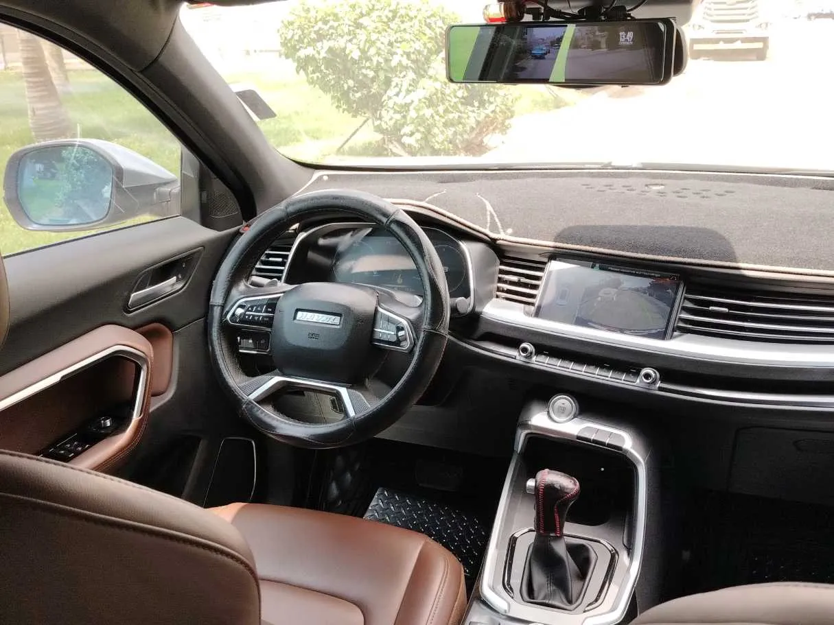 Car image 22