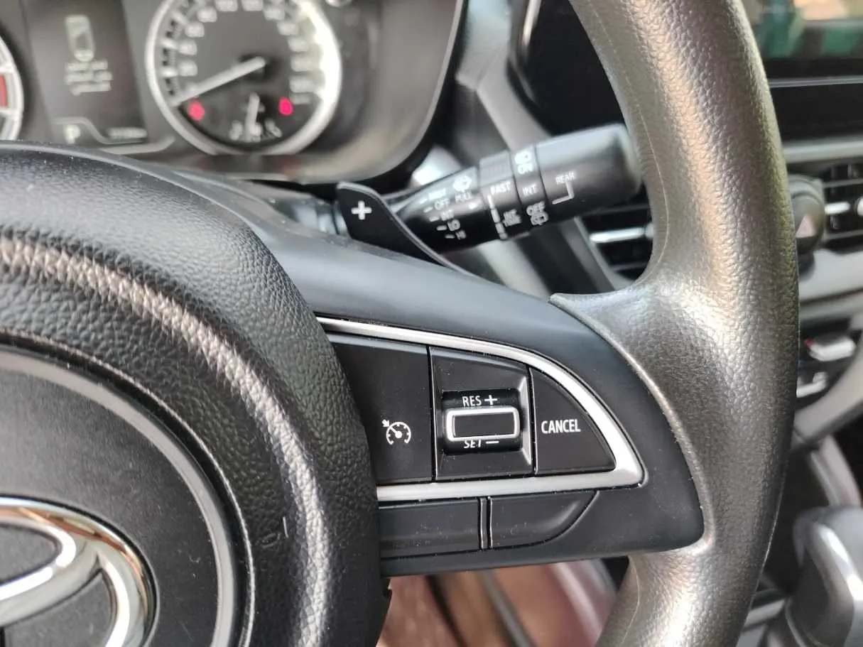 Car image 43