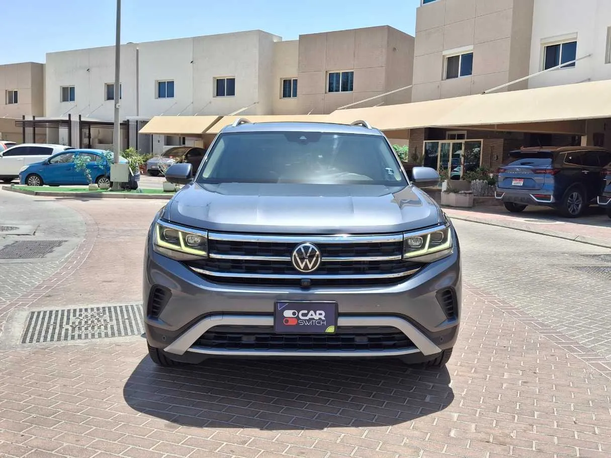 Car image 2