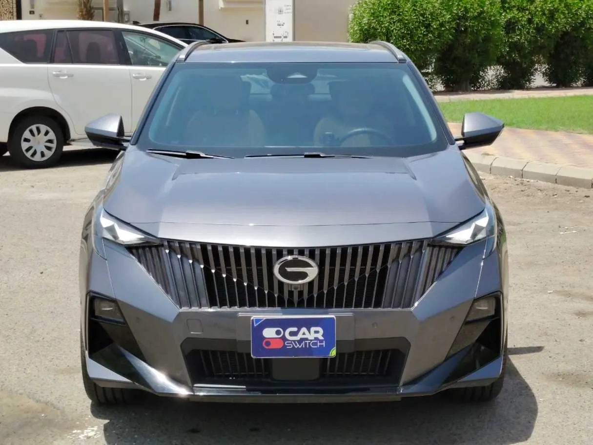 Car image 2