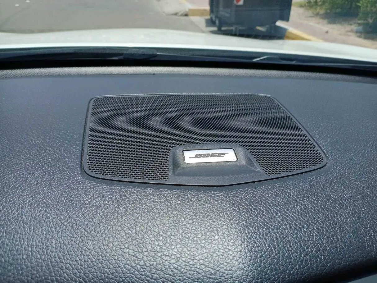 Car image 20