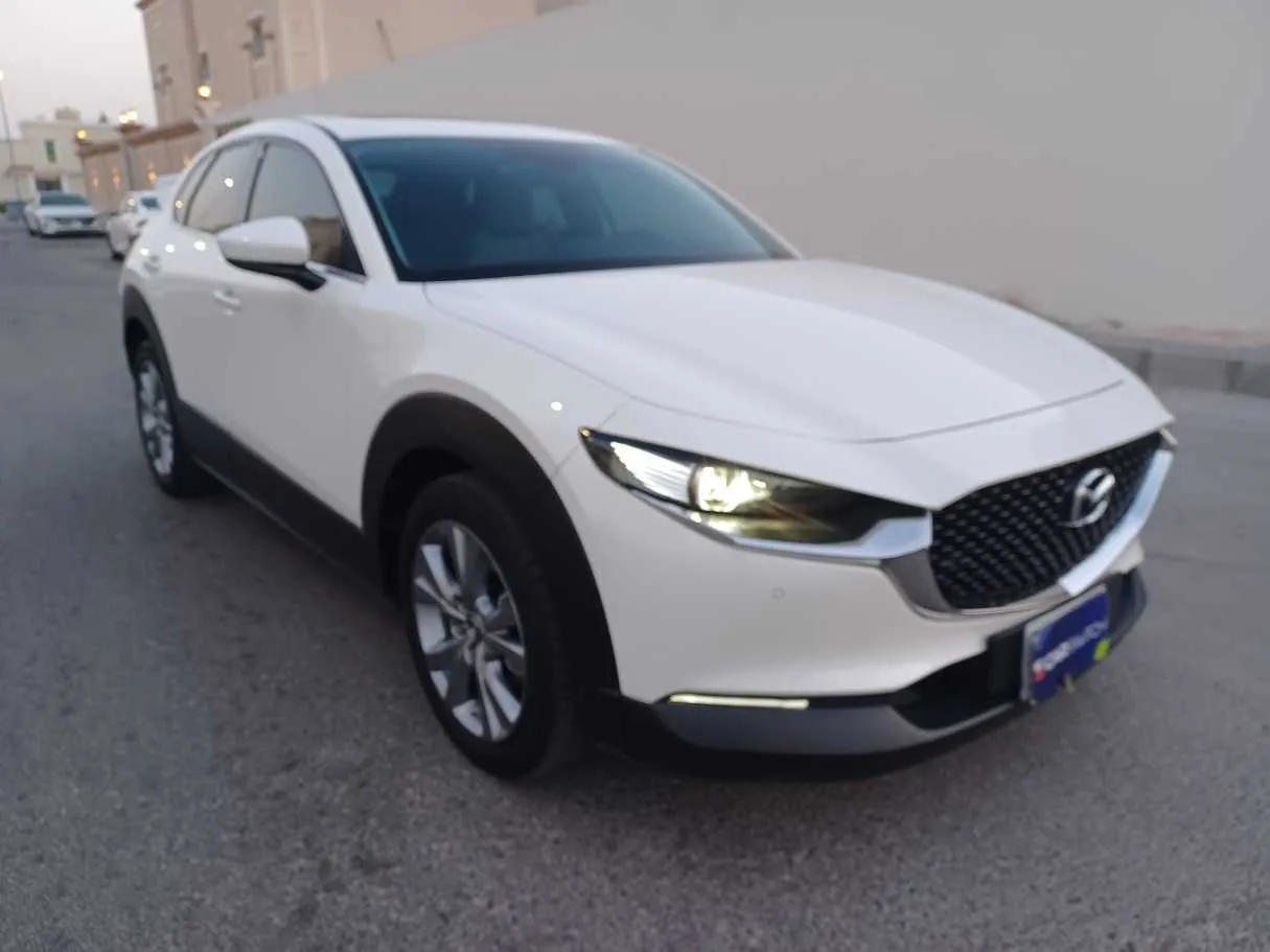 Car image 3