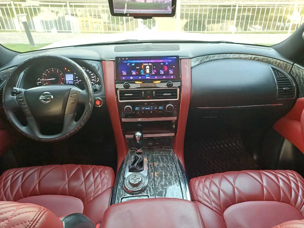 Car image 15