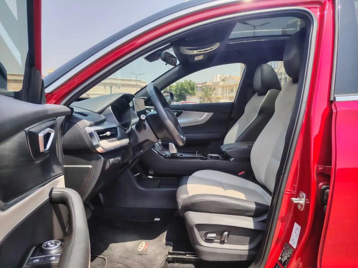 Car image 13
