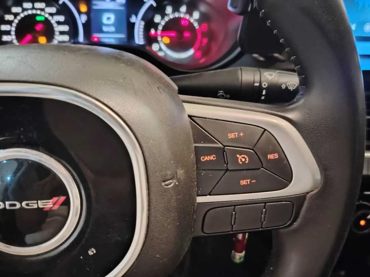 Car image 33