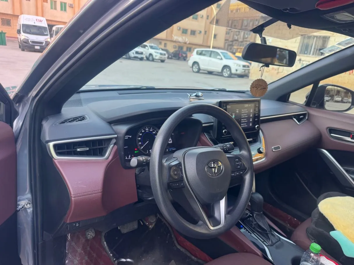 Car image 11