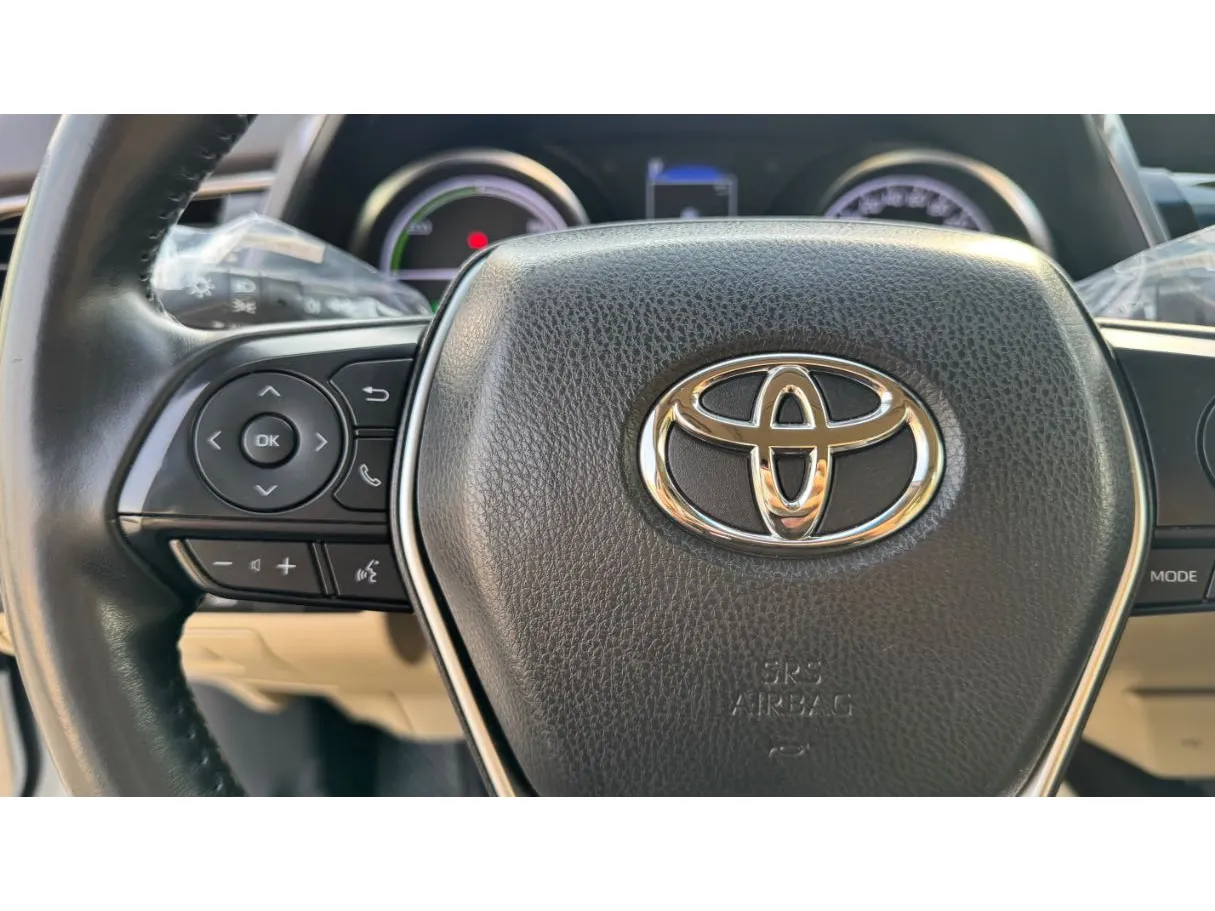 Car image 20