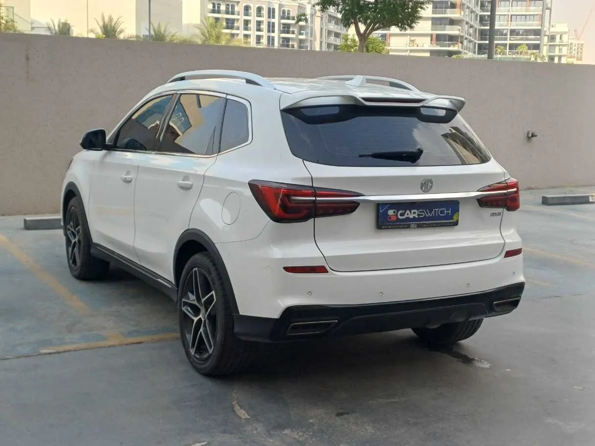Car image 7