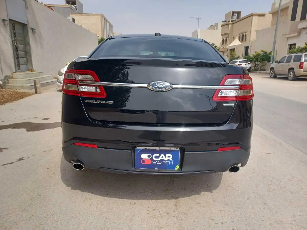 Car image 6