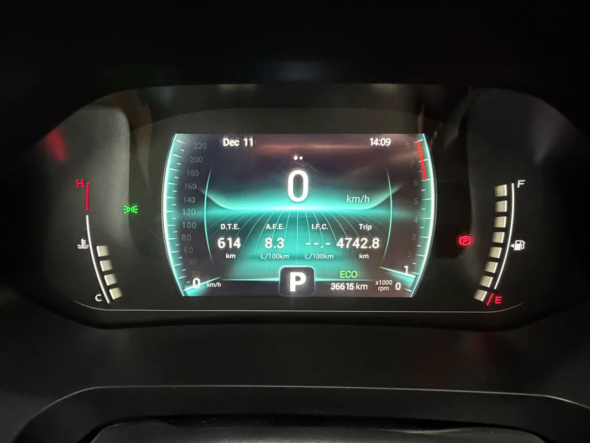 Car image 6