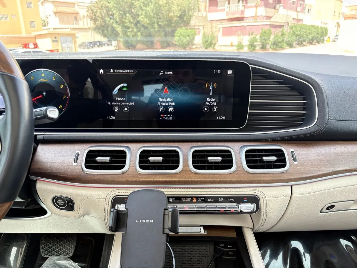 Car image 21