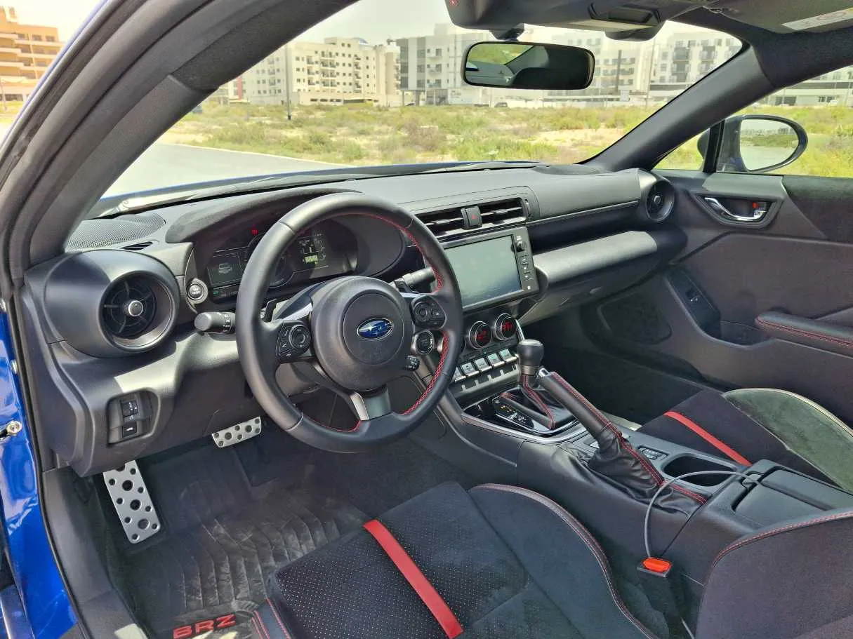 Car image 11