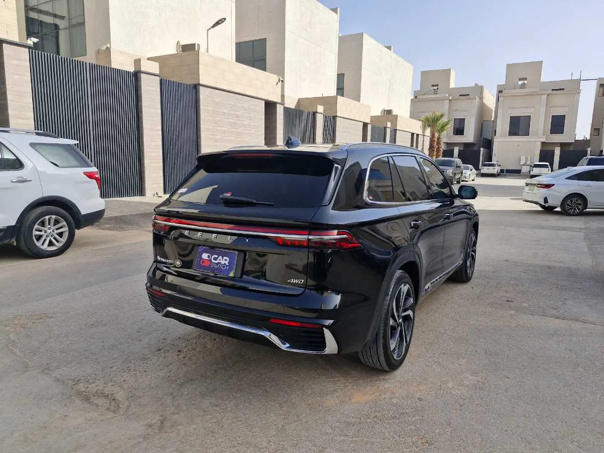 Car image 5