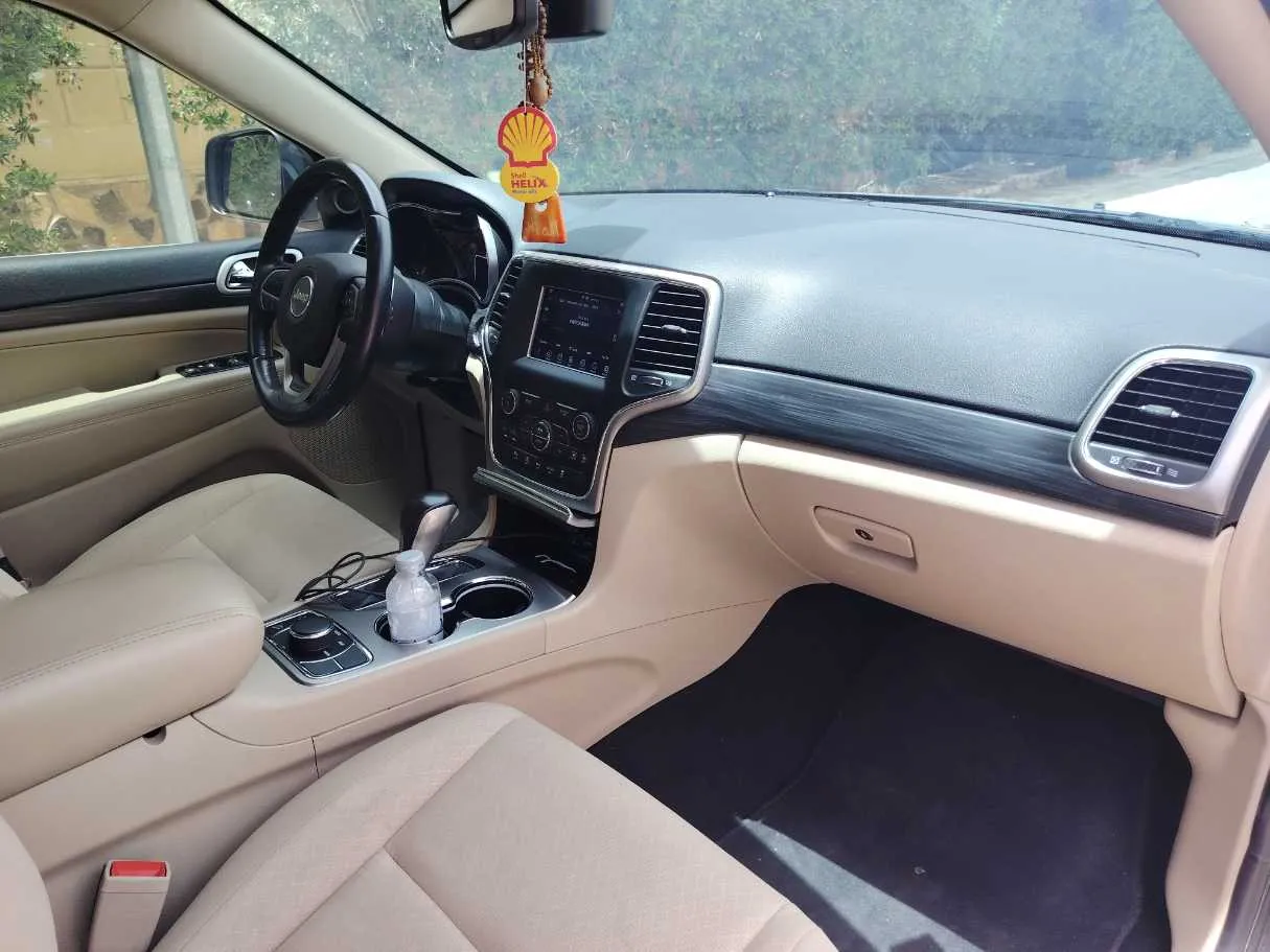Car image 22