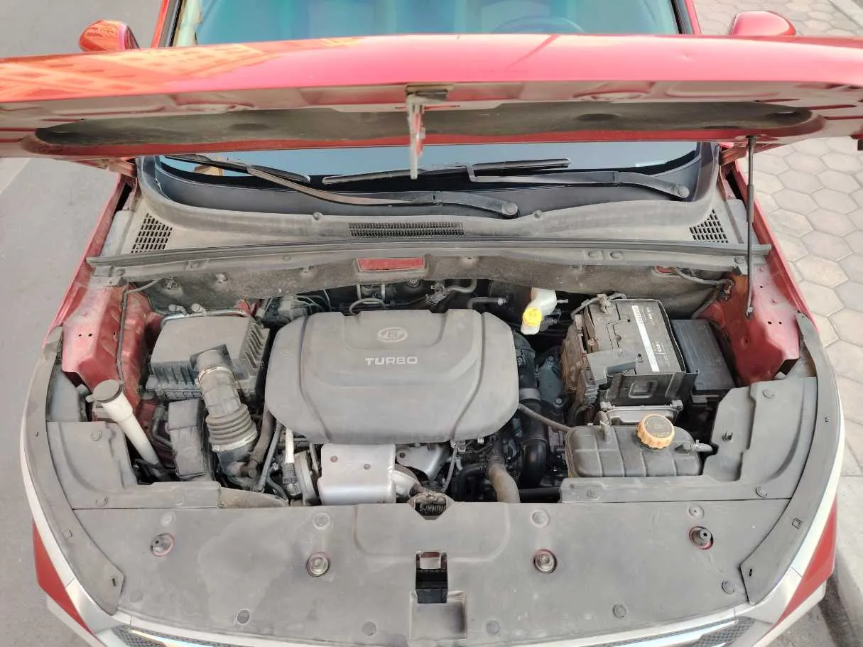 Car image 25