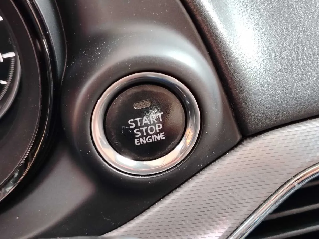 Car image 32