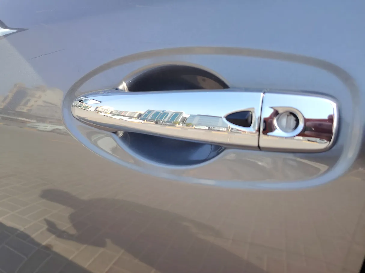 Car image 28