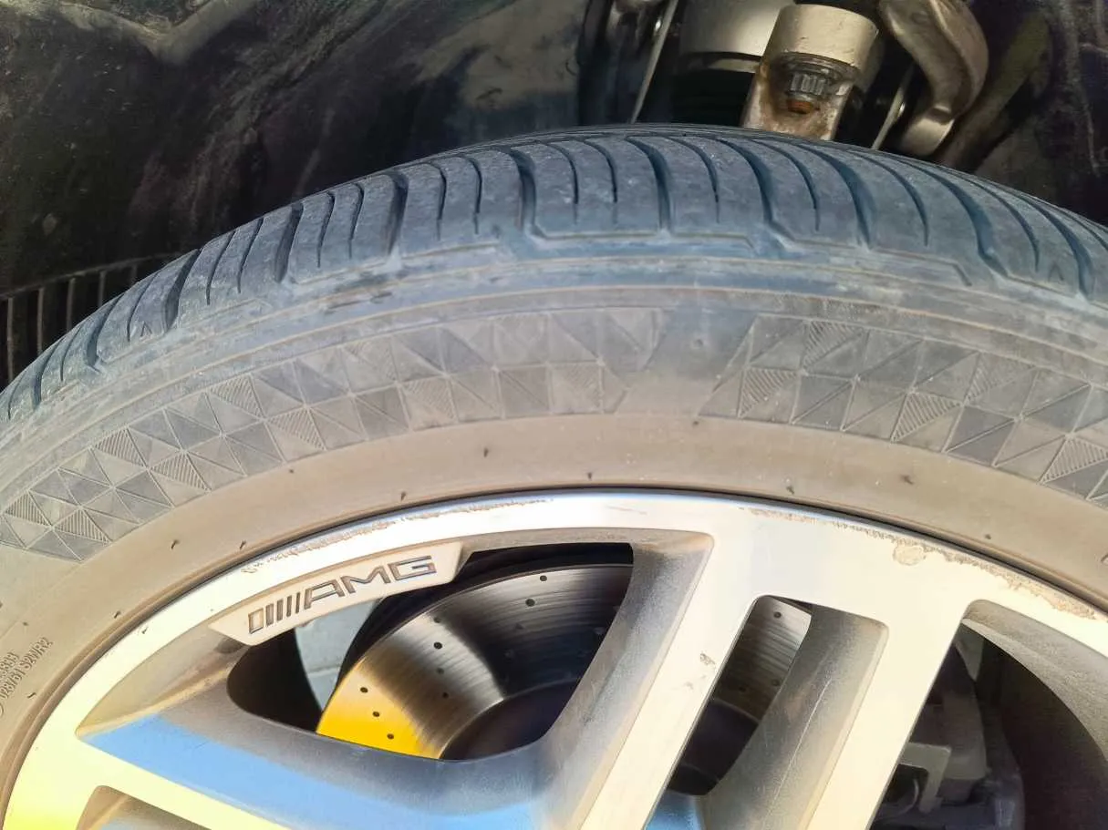Car image 40